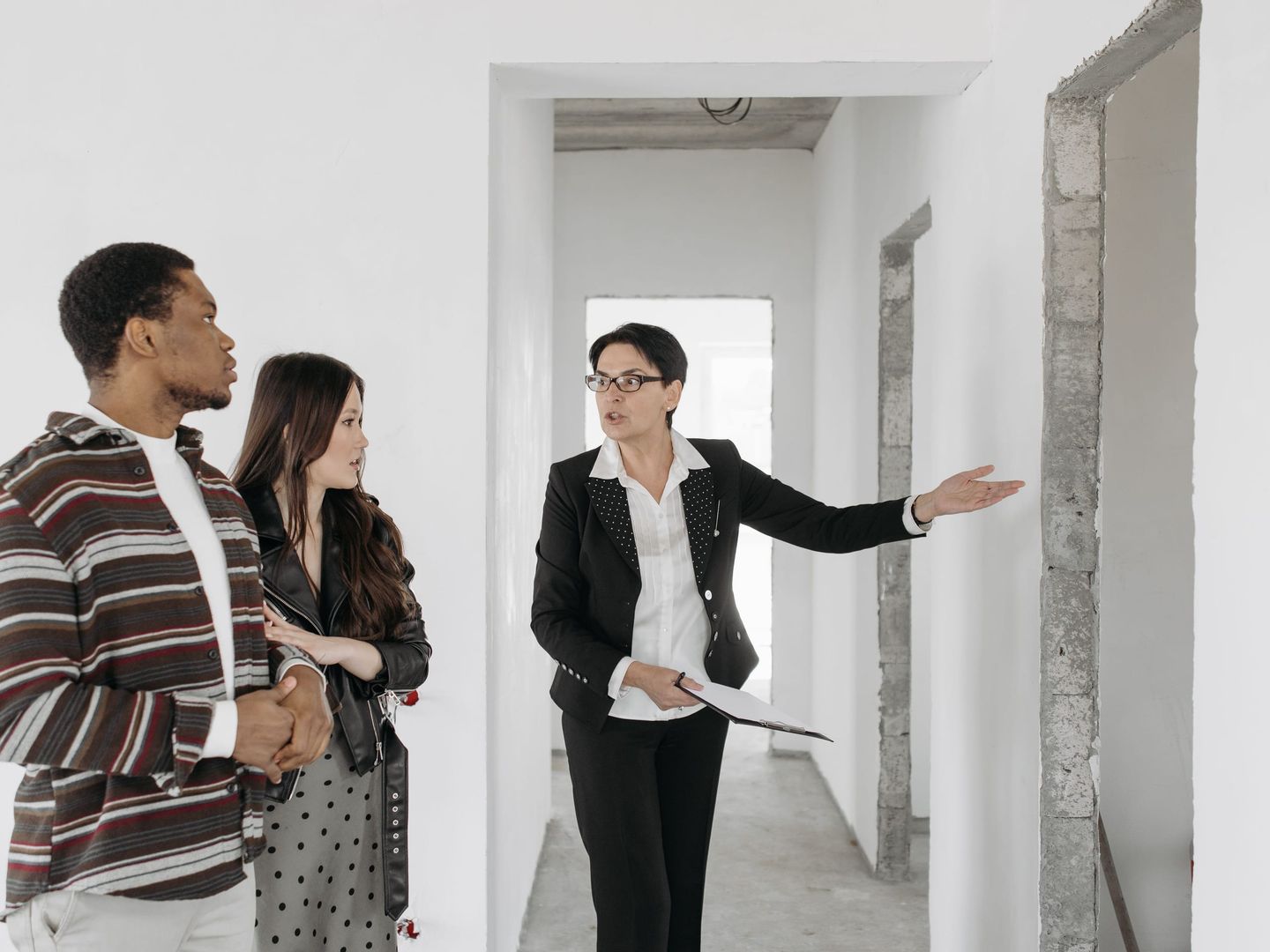 Buyers viewing an apartment with an agent